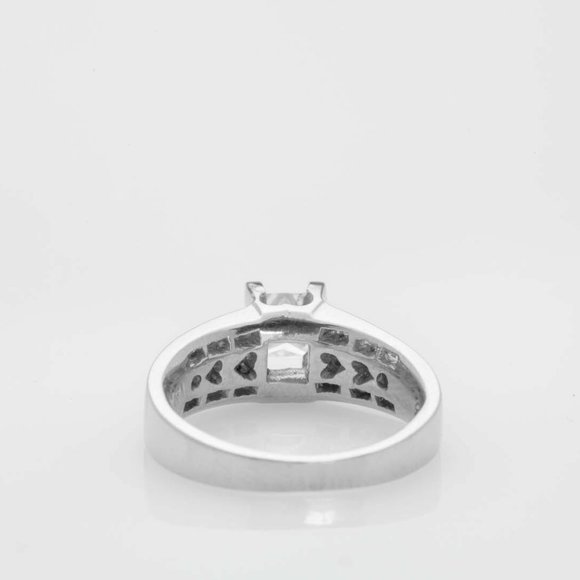 SALE! 1.75ct Princess Cut Platinum Wedding Ring - Picture 3 of 3